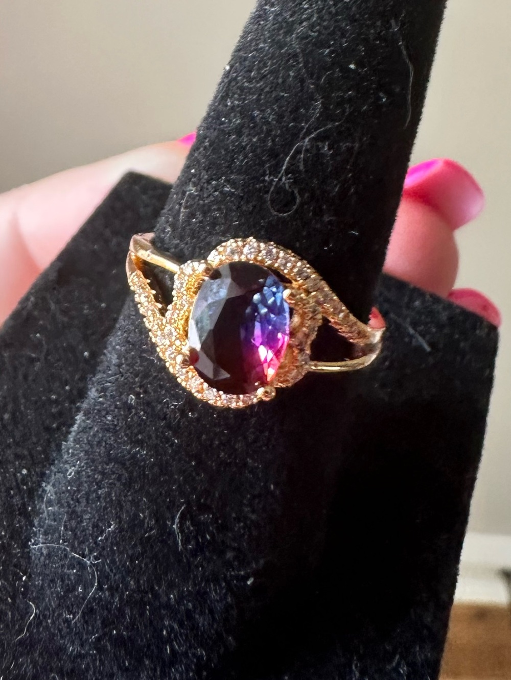18k Rose Gold Plated Halo Ring with Color Changing Stone Red Blue Purple Pink